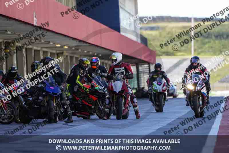 motorbikes;no limits;peter wileman photography;portimao;portugal;trackday digital images